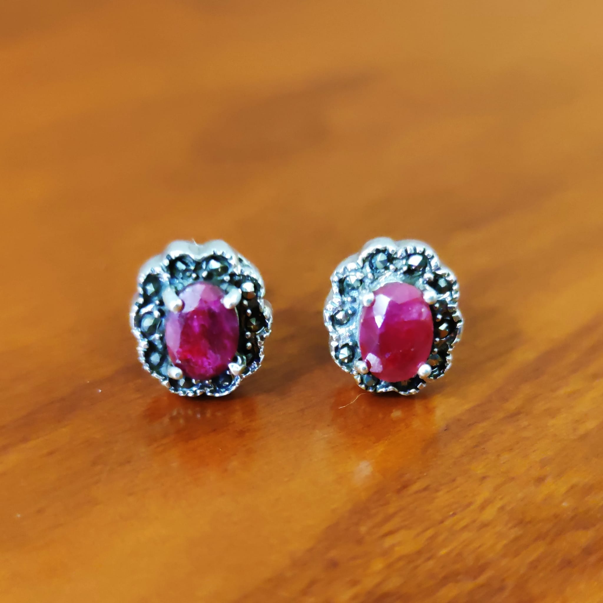 Pendientes de Plata vieja con Marcasitas y Rubí