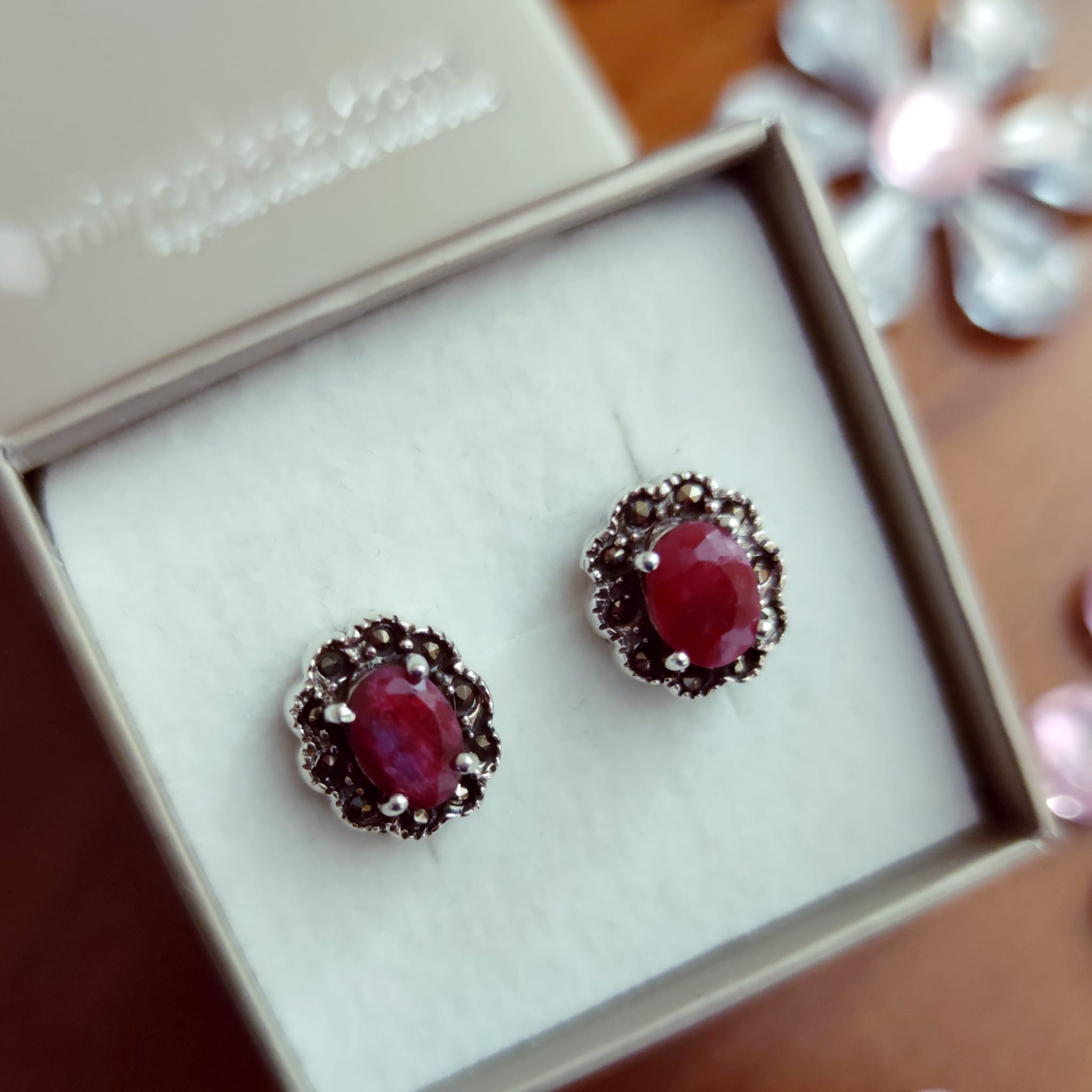 Pendientes de Plata vieja con Marcasitas y Rubí 3