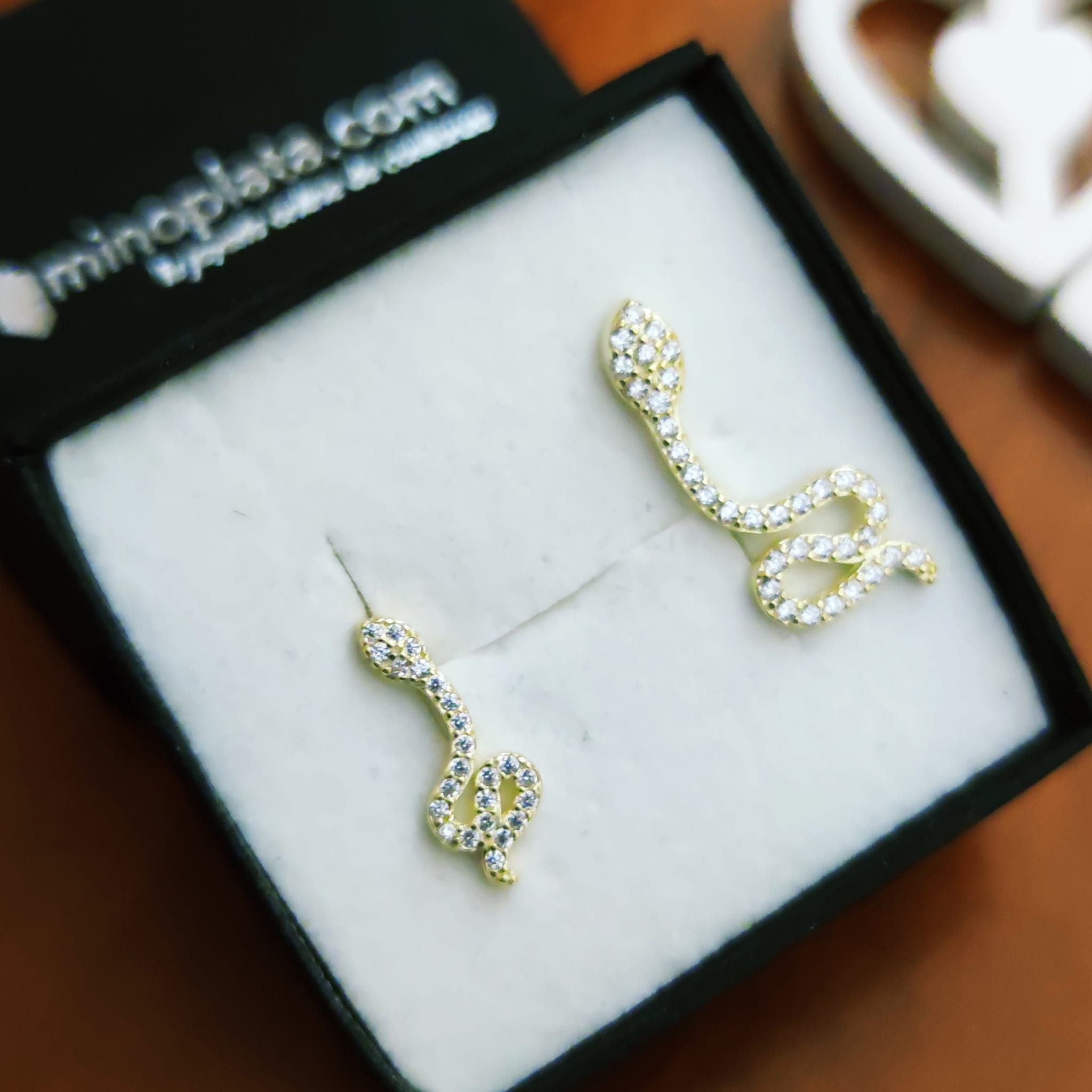 Pendientes Serpiente asimétricos de Plata dorada con Circonitas 2