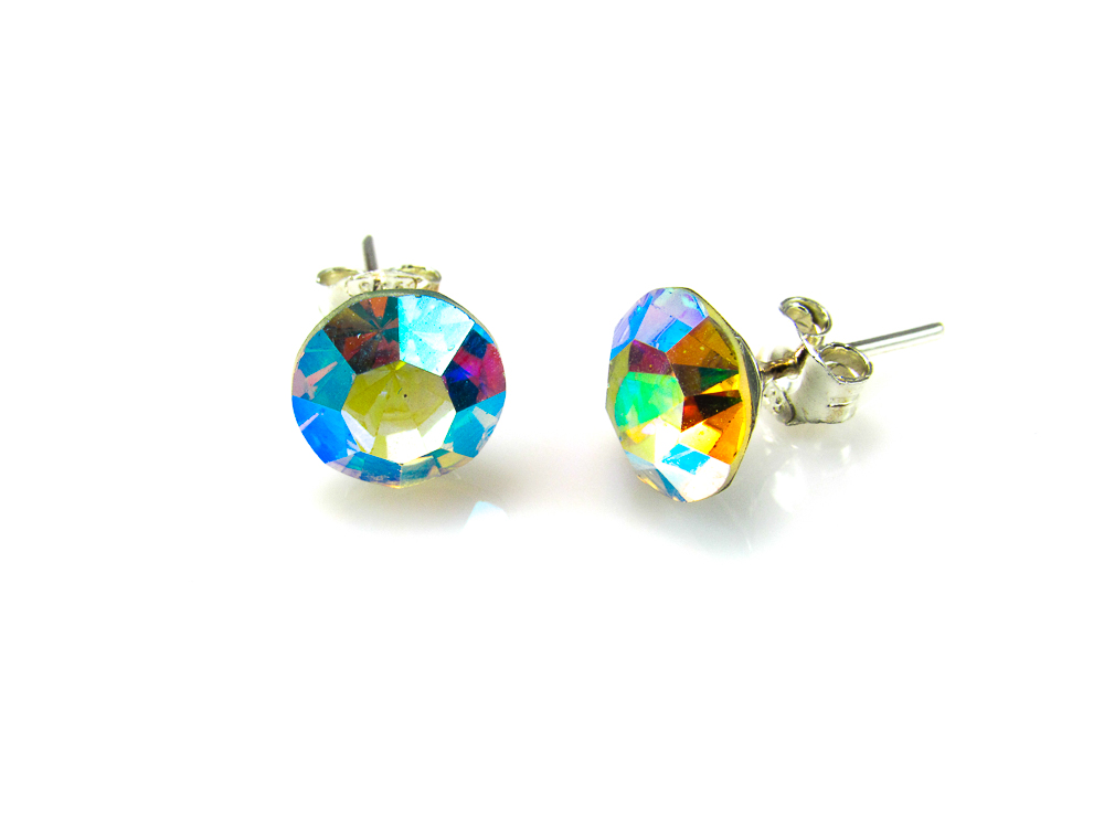 Pendientes cono de Plata y cristal Swarovski aurora boreal 8 Mm.