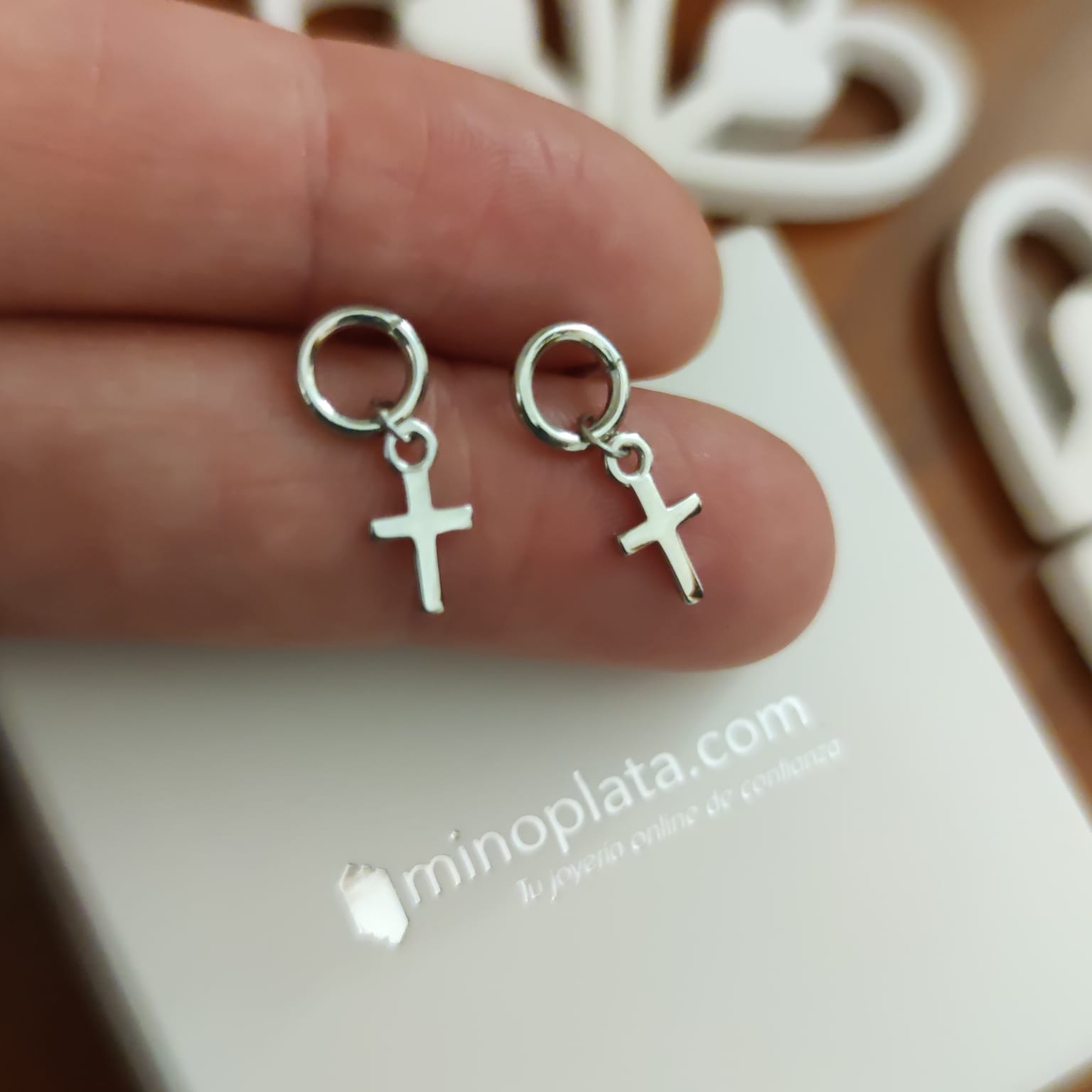 Pendientes pequeños Aro y Cruz colgante de Plata rodiada_1