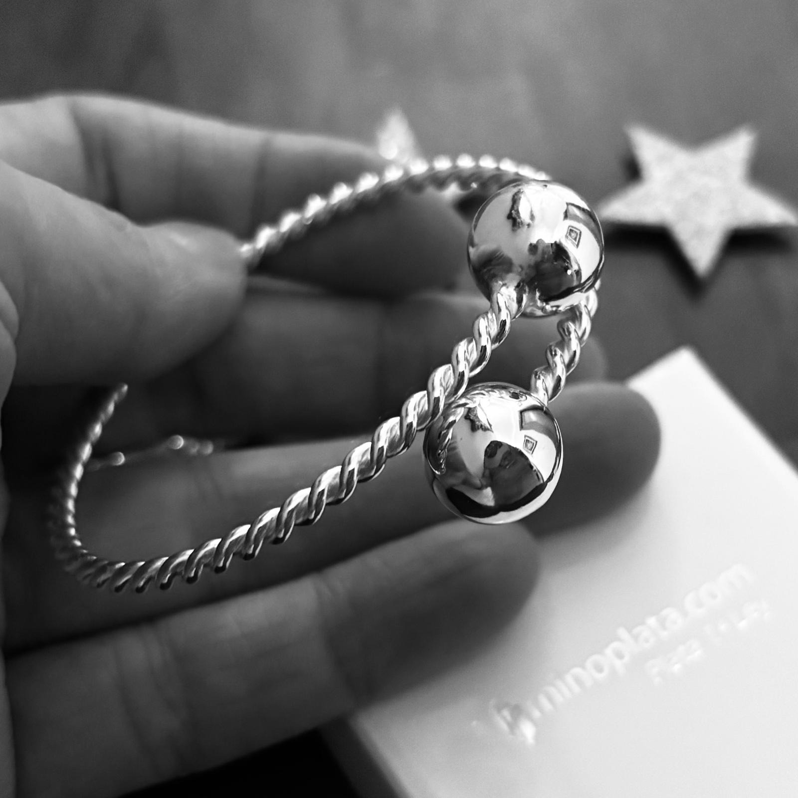 Pulsera con bolas de Plata de ley y cuerpo reliado 2