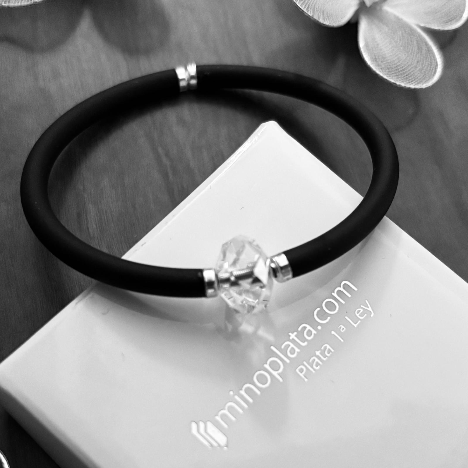 Pulsera elástica de Caucho negro y detalle de Cristal Swarovski 3