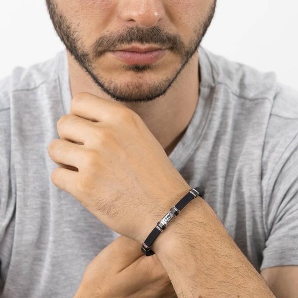 Pulsera ciclista de Acero y Caucho negro 3