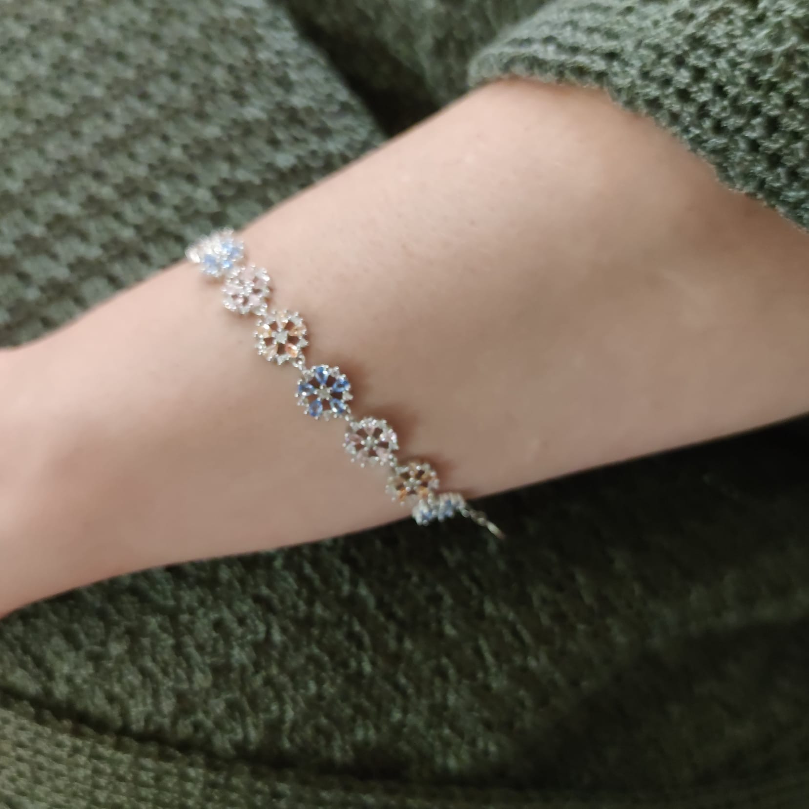 Pulsera flores de Plata de ley rodiada con Circonitas de colores 2