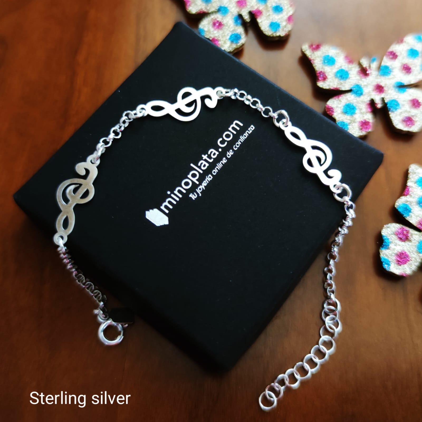Pulsera de Plata de ley con figuras de la Clave de Sol 2