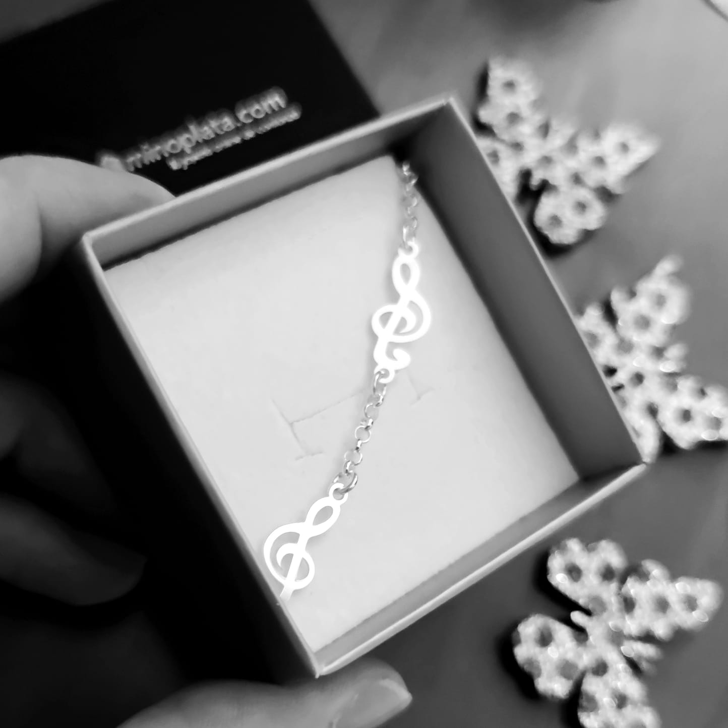 Pulsera de Plata de ley con figuras de la Clave de Sol 3