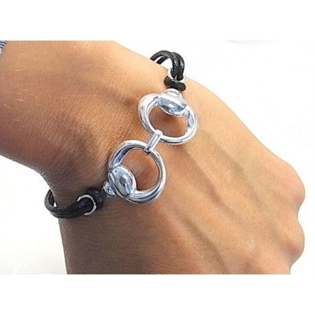 Pulsera de cuero negro con estribos de Plata 1