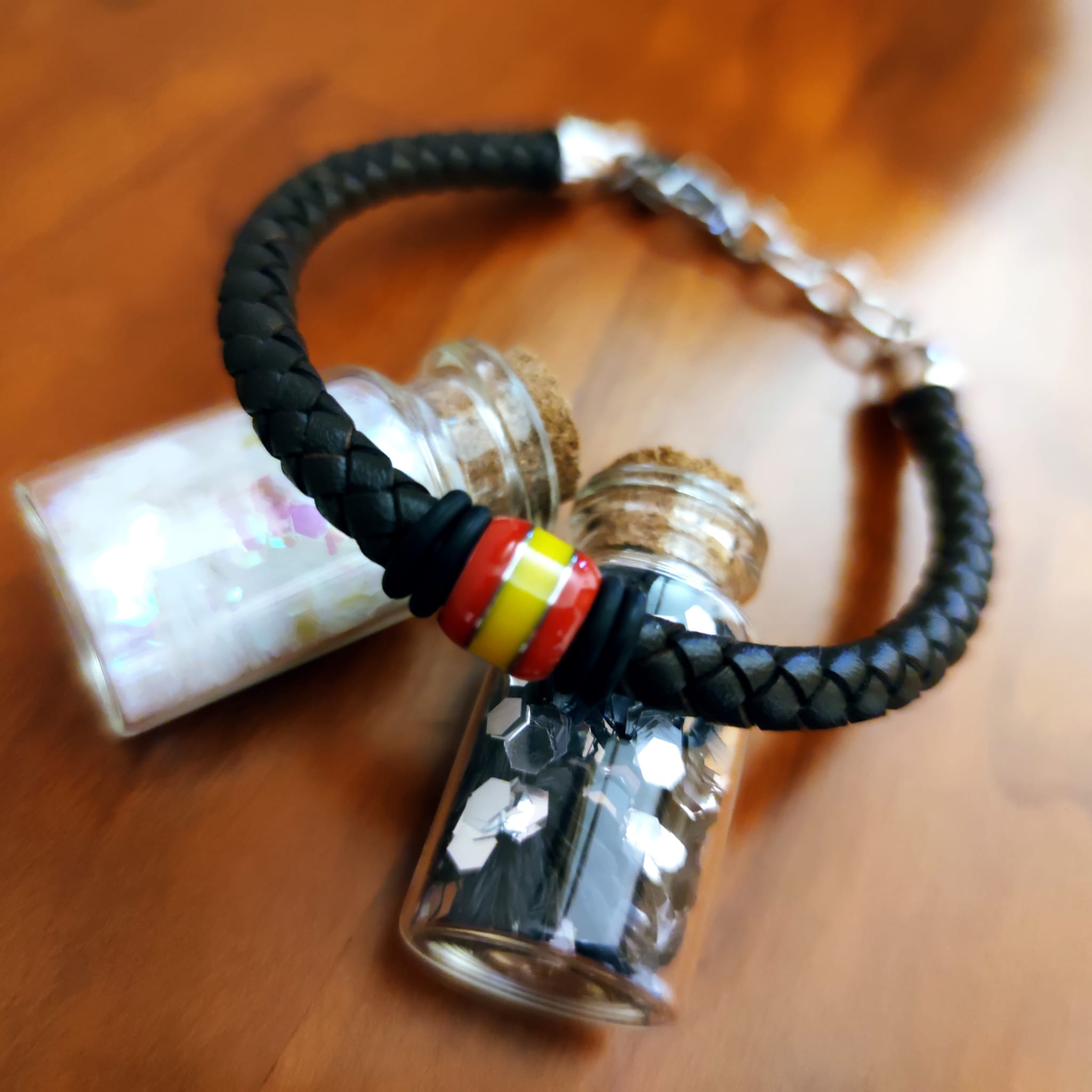 Pulsera de Acero y Piel trenzada con Abalorio bandera España 1
