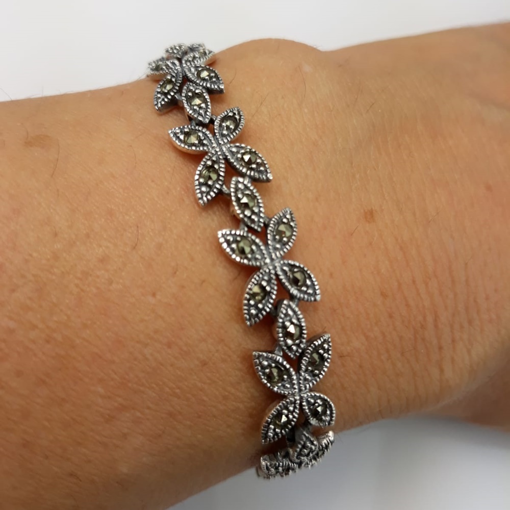 Pulsera en Plata de ley vieja con Marquesitas_1