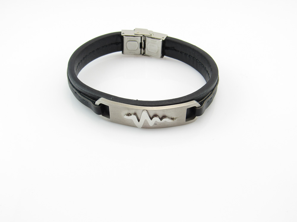 Pulsera de hombre en Piel negra y placa de Acero inoxidable 1