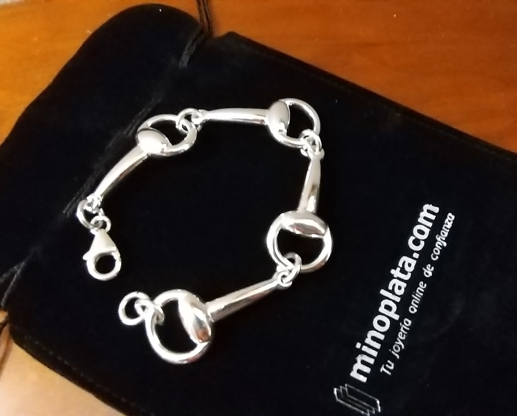 Pulsera de mujer con estribos de Plata electroforming 2