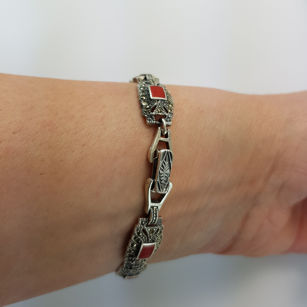 Pulsera de Plata vieja con Marcasitas y esmalte rojo 1