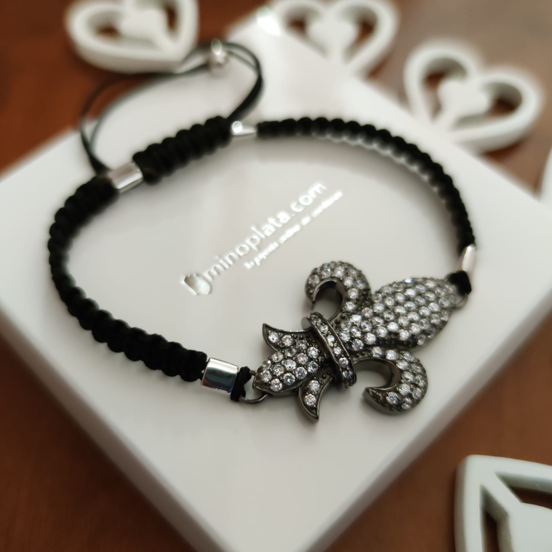 Pulsera Plata y Rutenio algodon Flor de Lys y Circonitas blancas 2