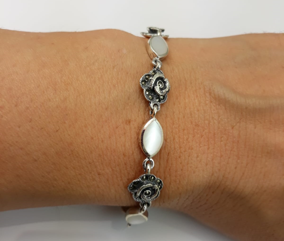 Pulsera de Plata vieja y Nácar rosas con Marquesitas 1