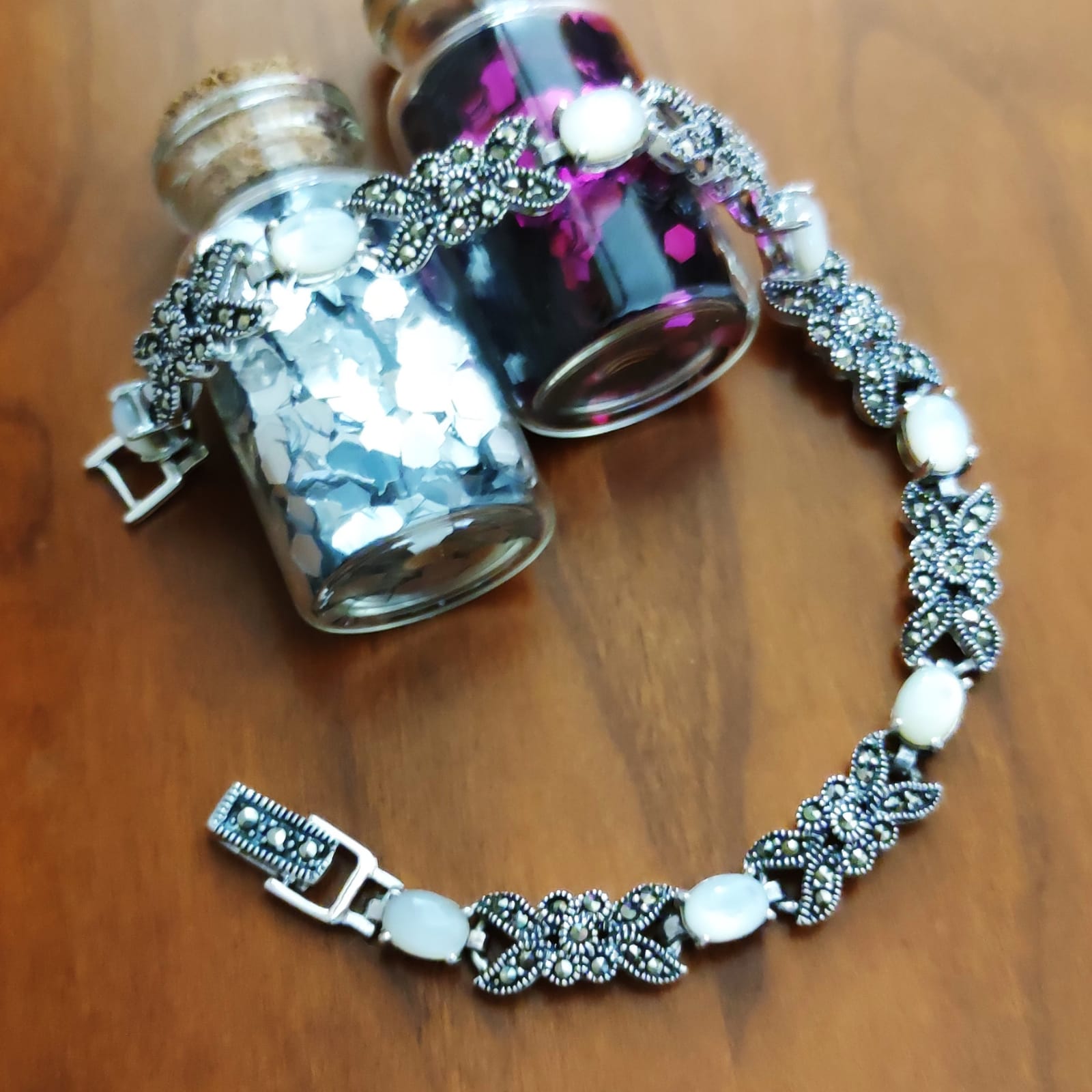 Pulsera Nácar y Plata envejecida con piedras Marcasitas 2