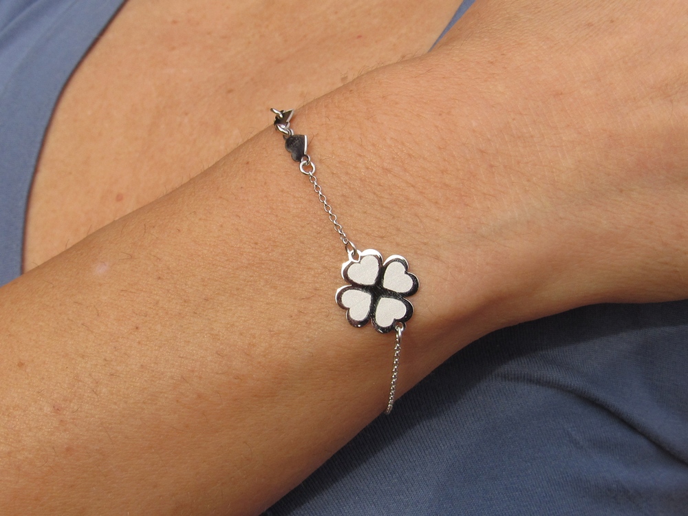 Pulsera trébol y corazones de Plata de ley rodiada 1