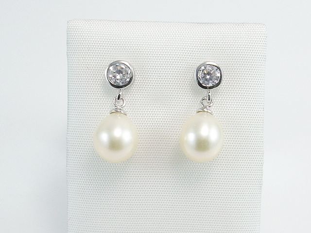 Pendientes de Plata Rodiada con Perla Cultivada