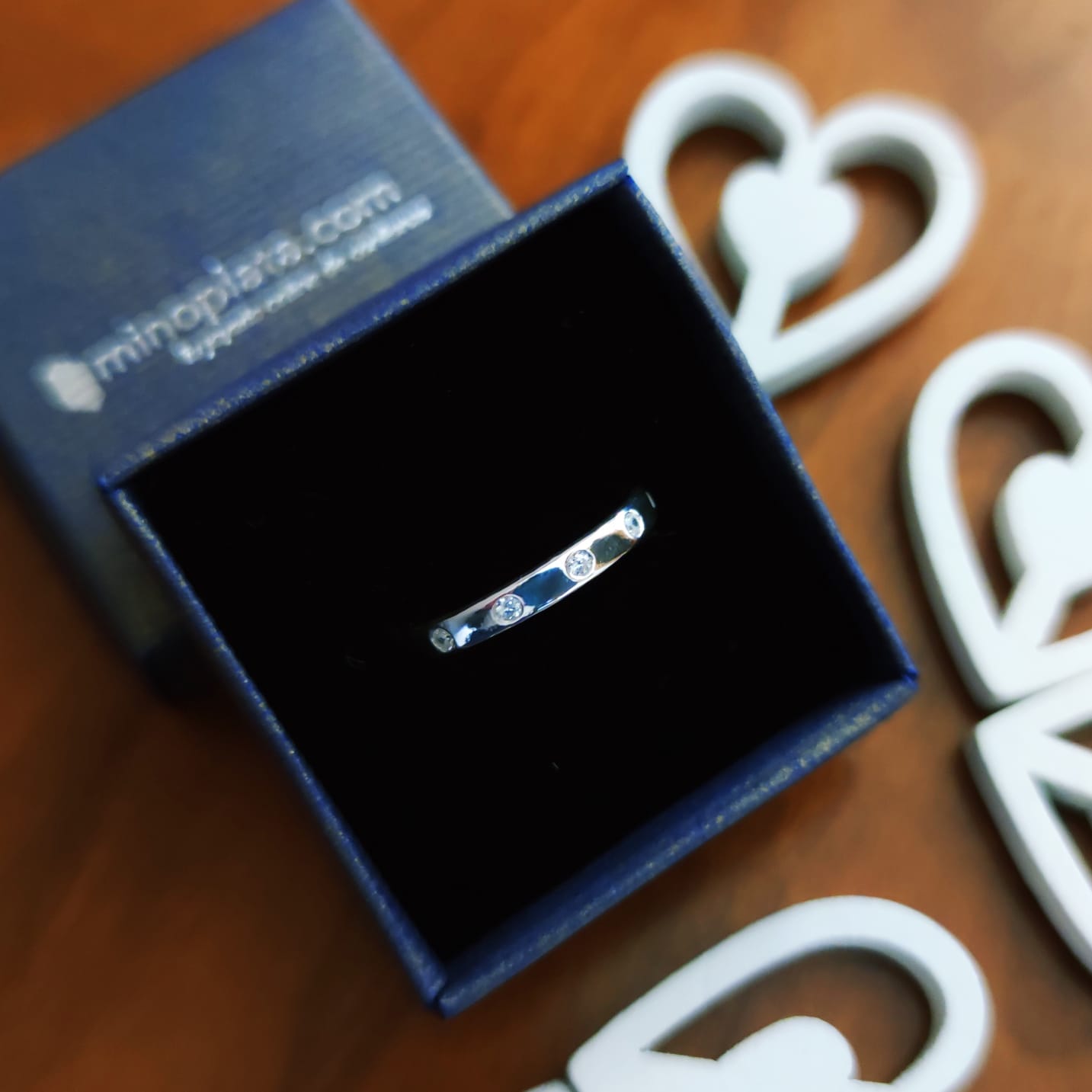 Anillo de Plata con Circonitas tipo Alianza 5