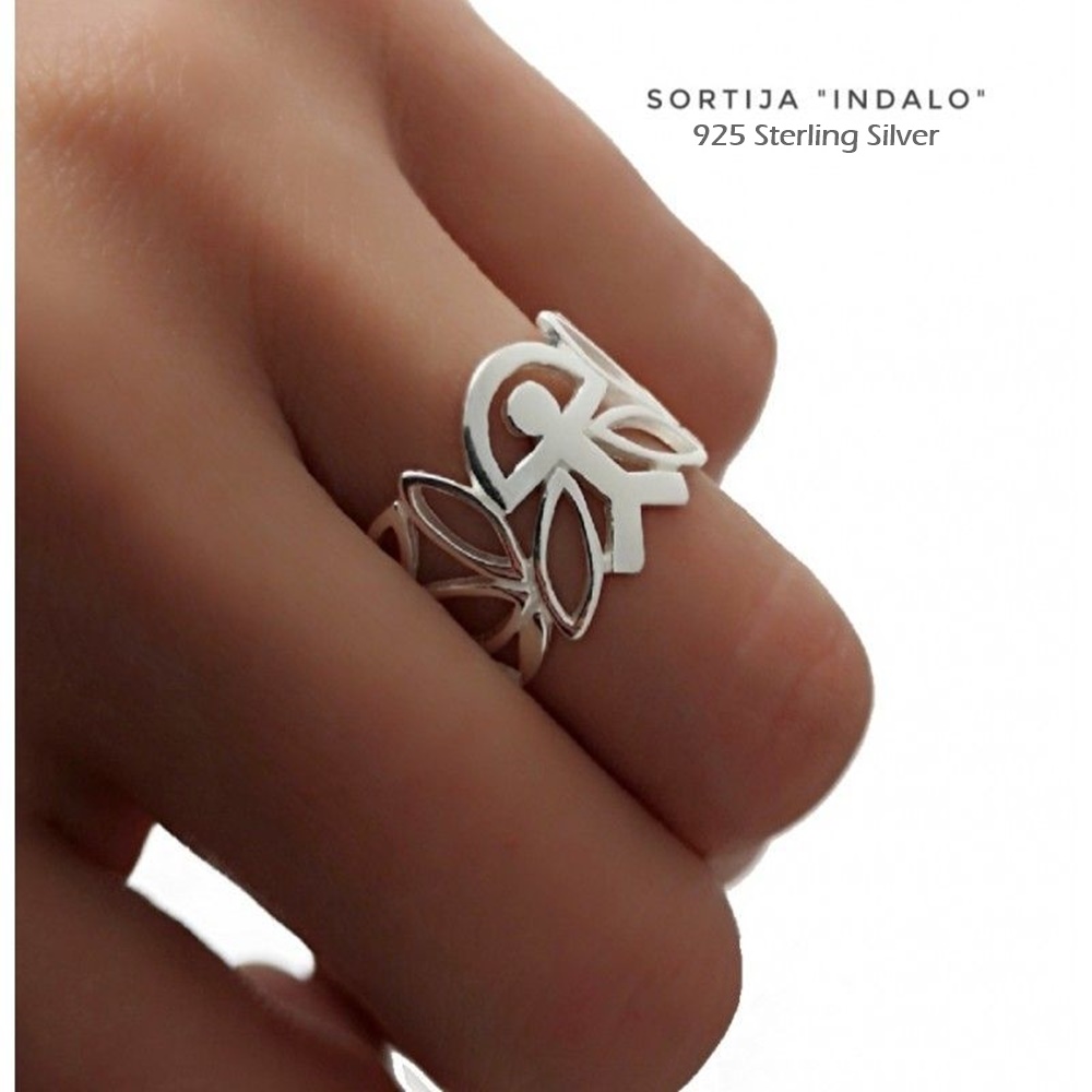 Anillo indalo con hojas caladas de Plata de ley 1
