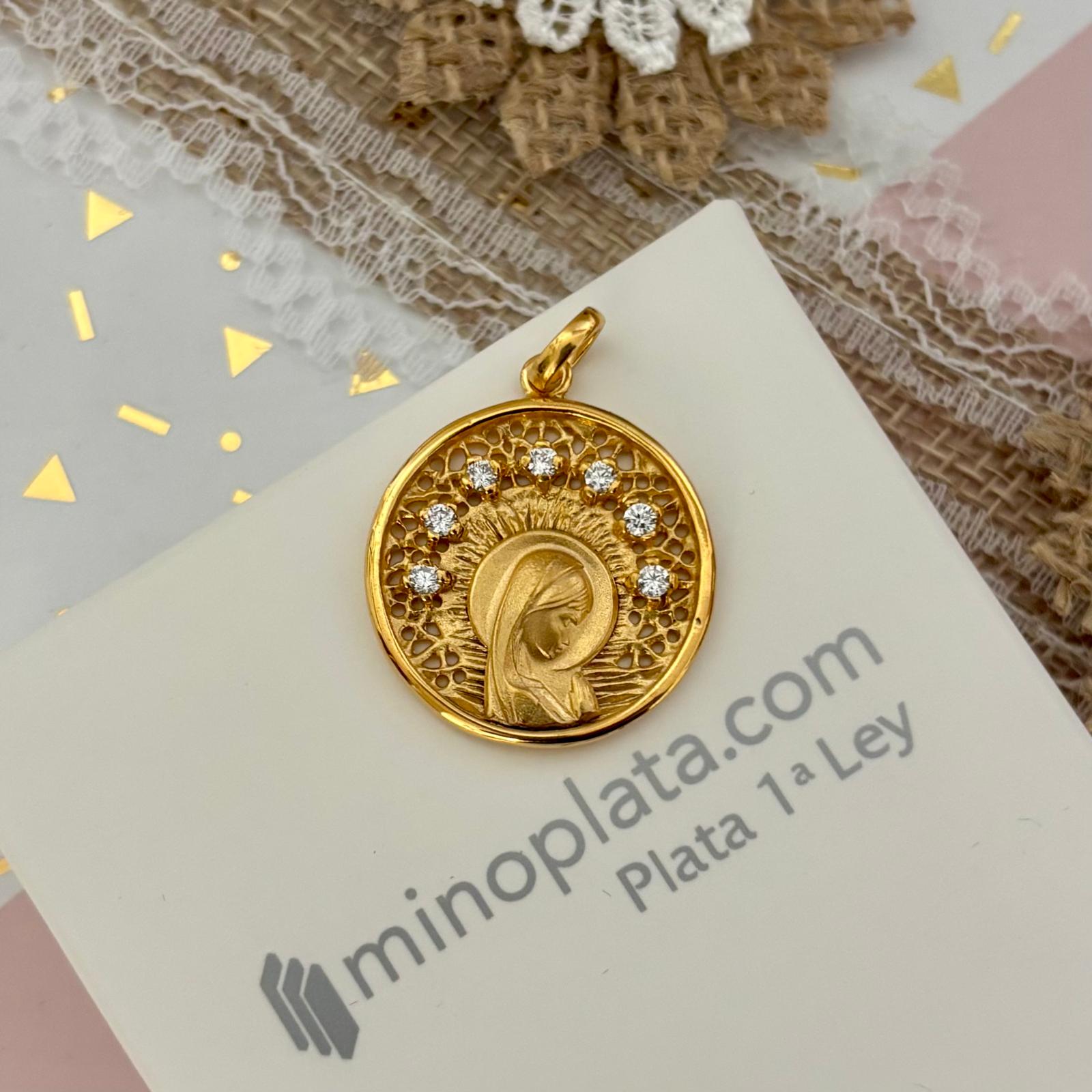 Medalla Virgen Niña de Plata chapada en Oro 22mm 4