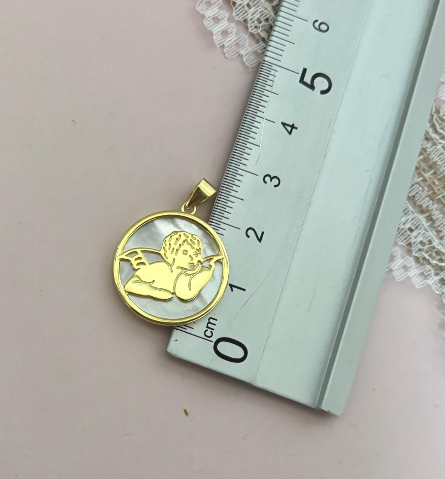 Medalla madreperla angelito de Plata de ley chapada en Oro 19mm 3