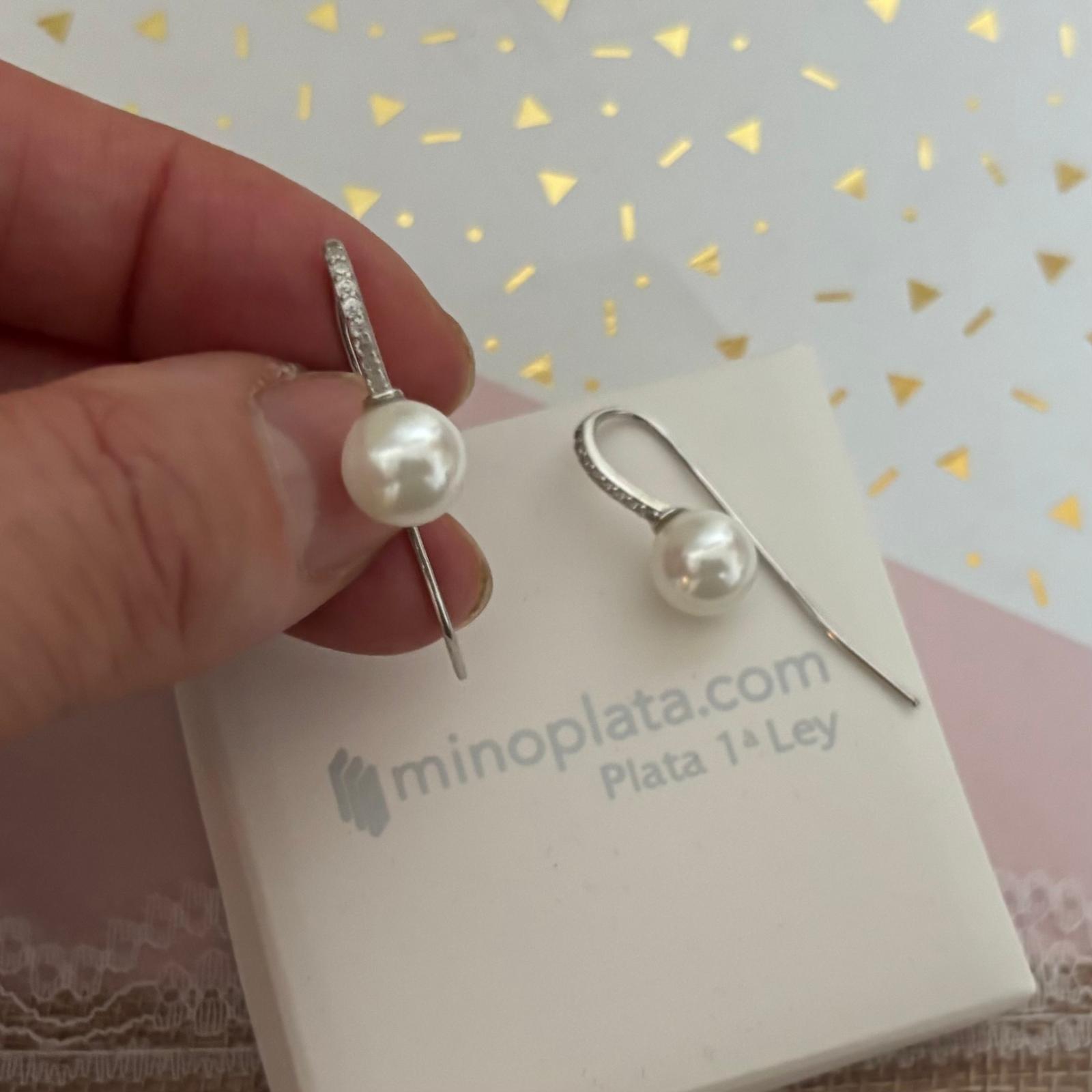 Pendientes de Plata rodiada con Perlas cultivadas y Circontias gancho hippie 2
