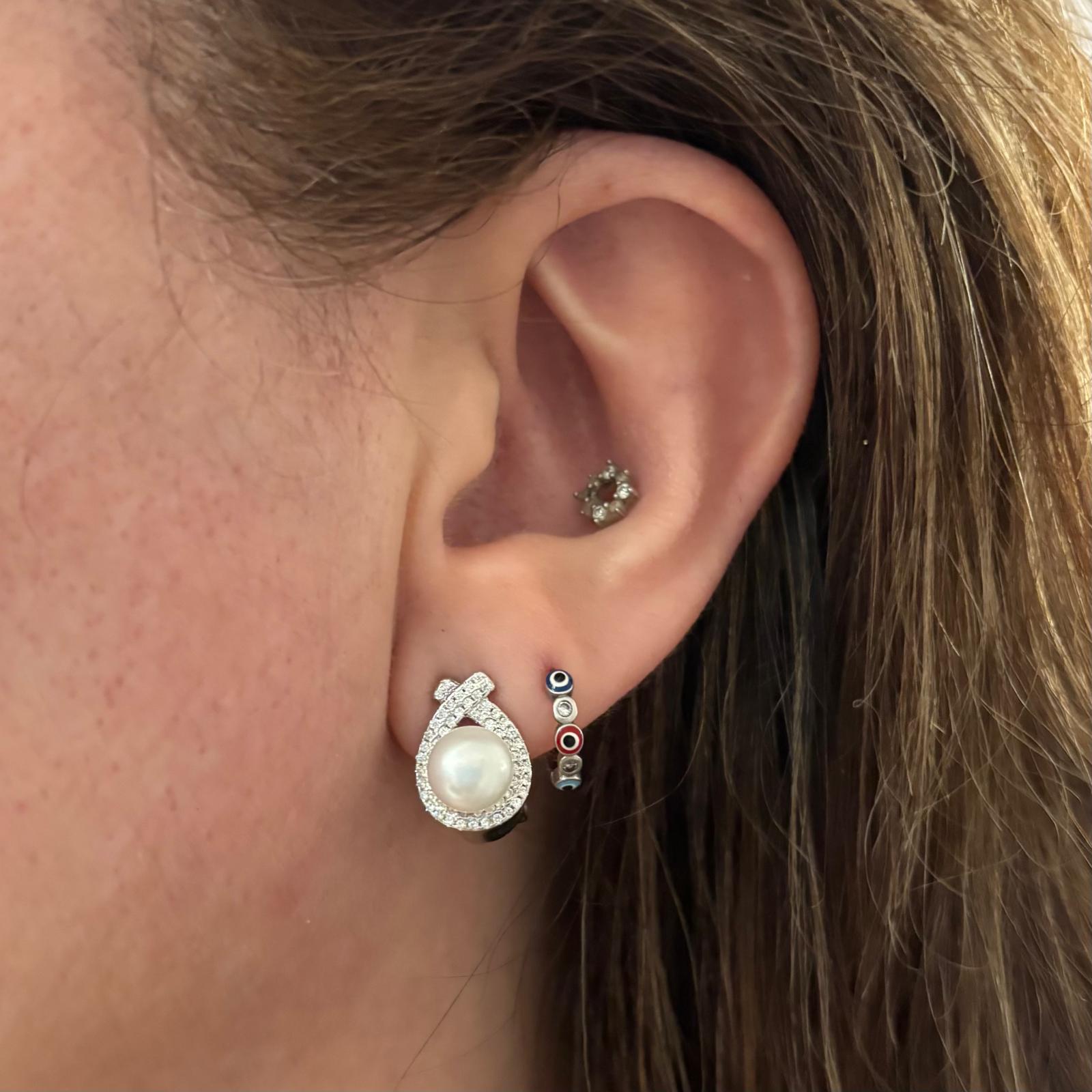 Pendientes novia en Plata rodiada con Circonitas micro y Perlas cultivadas cierre omega 3
