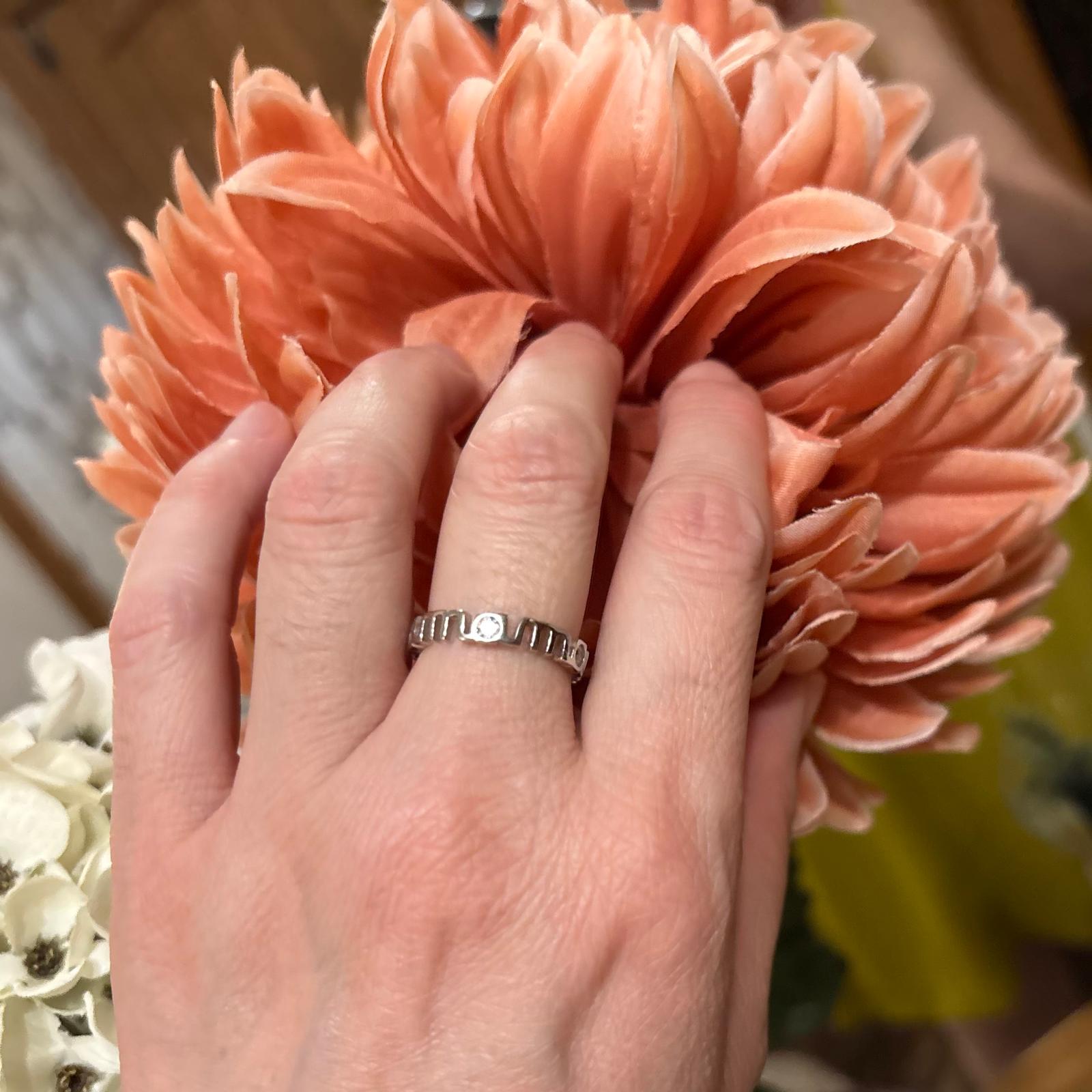 Anillo mama de Plata rodiada con Circonitas 3