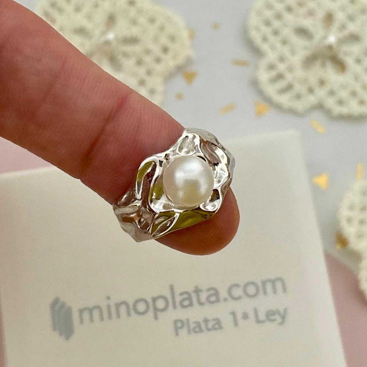 Anillo ajustable de Plata de ley martilleada con Perla cultivada 4