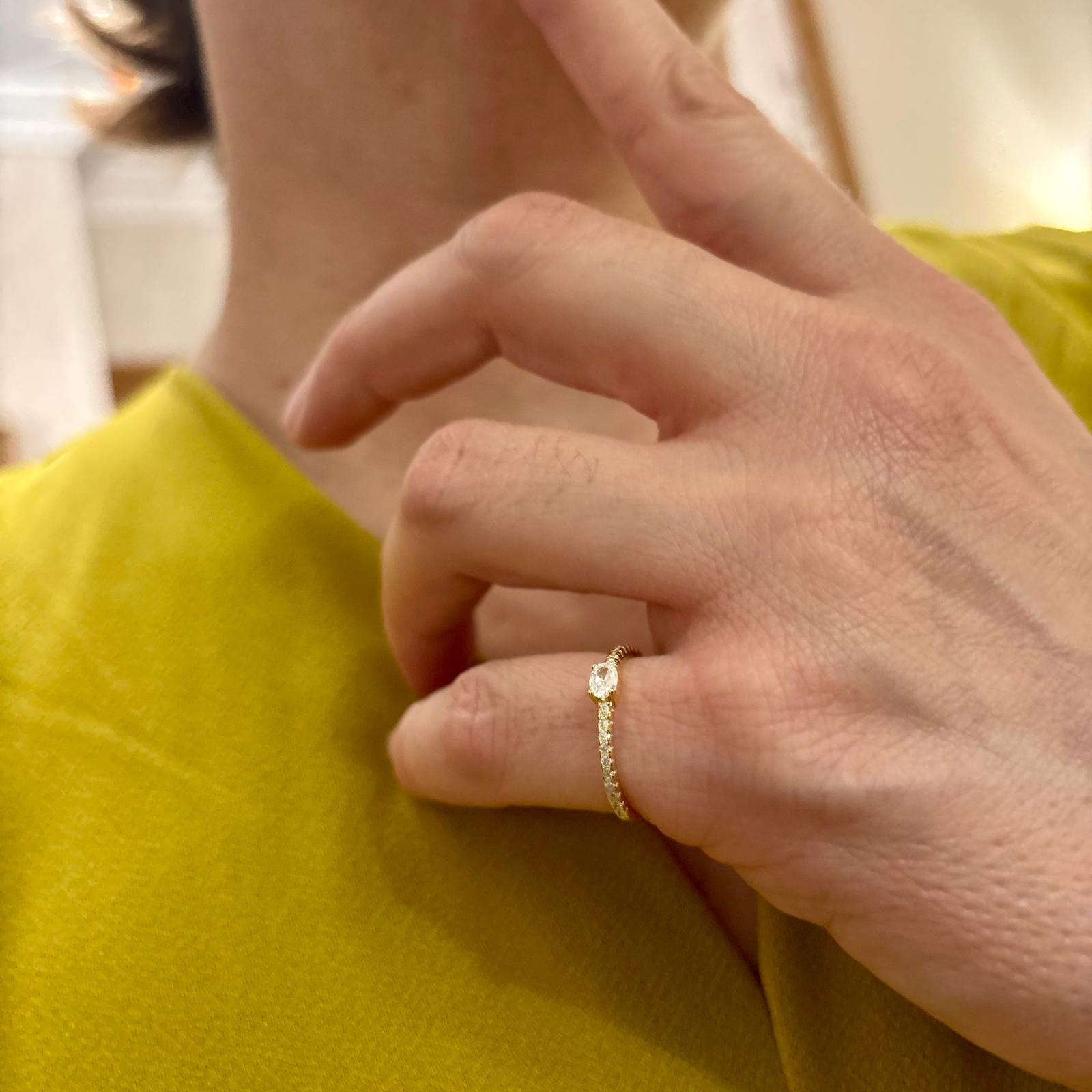 Anillo solitario de Plata bañada en Oro con Circonitas microengastadas 3