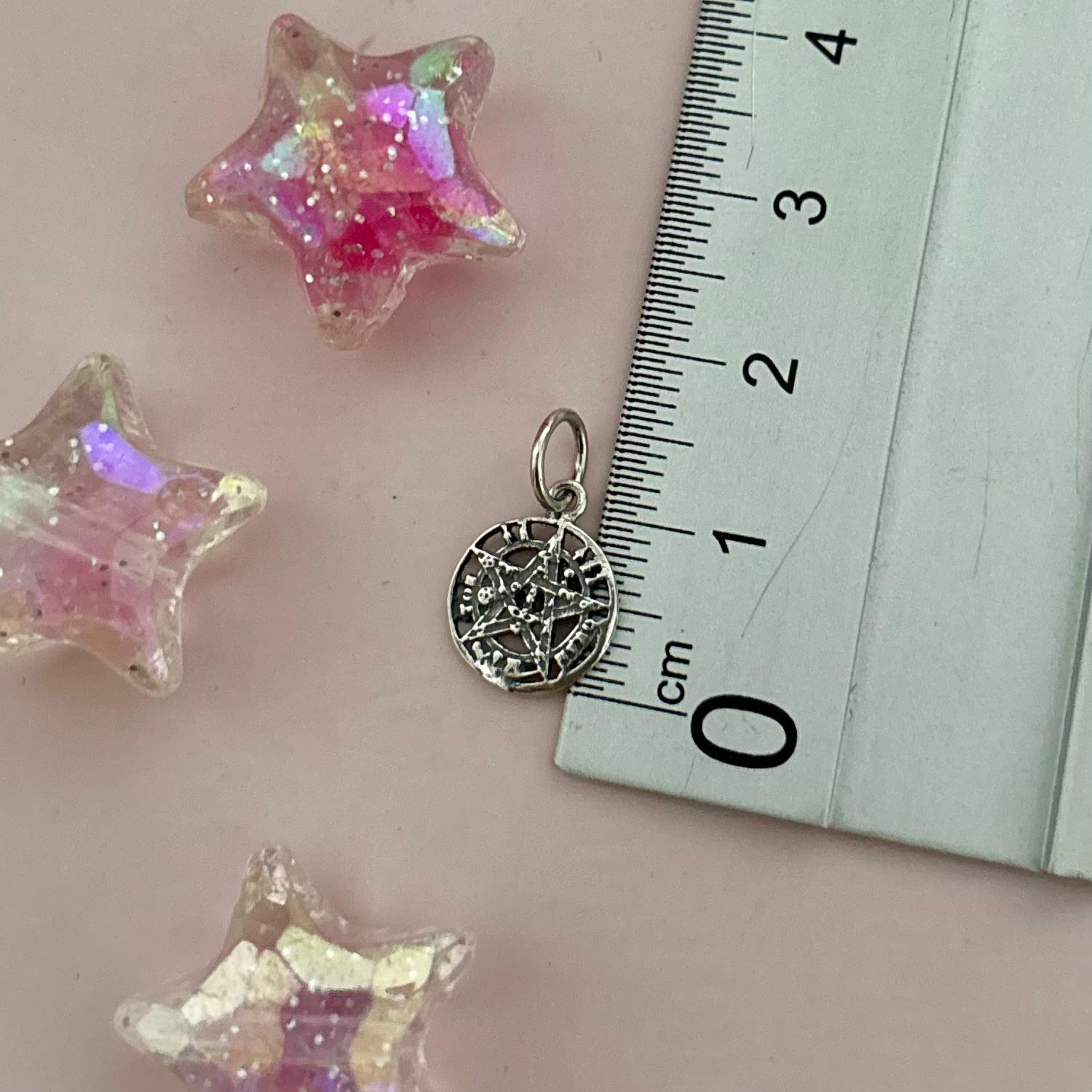 Colgante tetragramaton pequeño de Plata de ley vieja 10mm 2