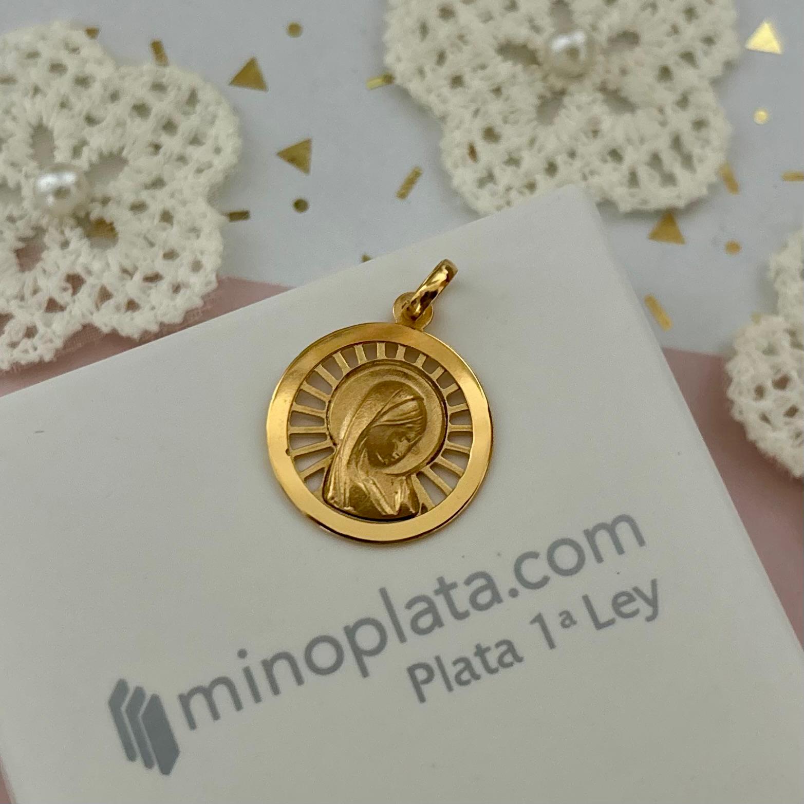 Medalla Virgen Niña calada de Plata de ley chapada en Oro 18mm 3