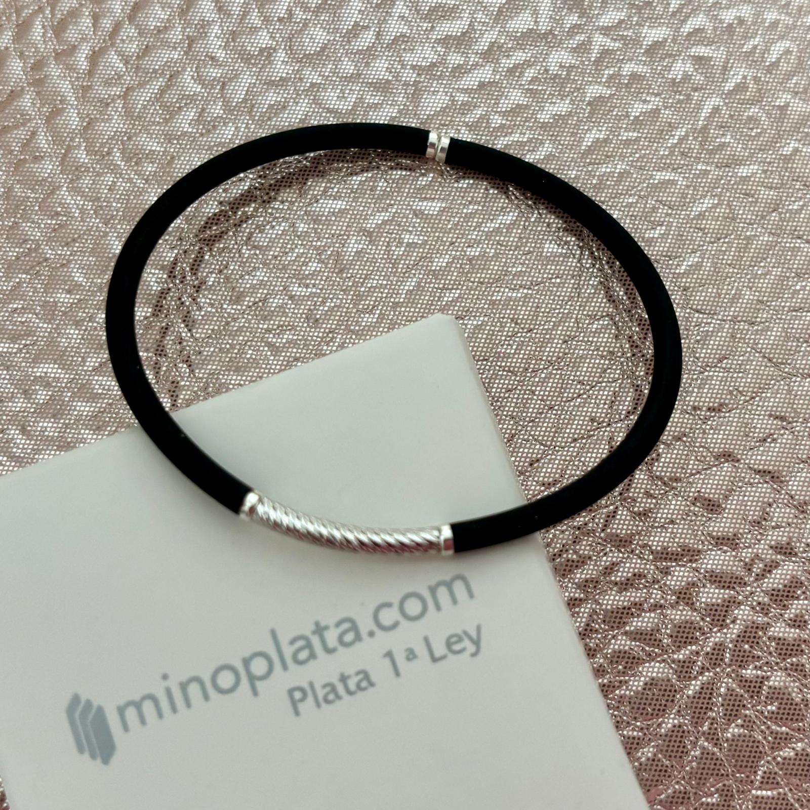 Pulsera elástica caucho negro y Plata de ley tallada 3