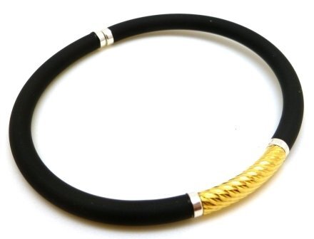 Pulsera elástica caucho negro y Plata de ley dorada tallada_1