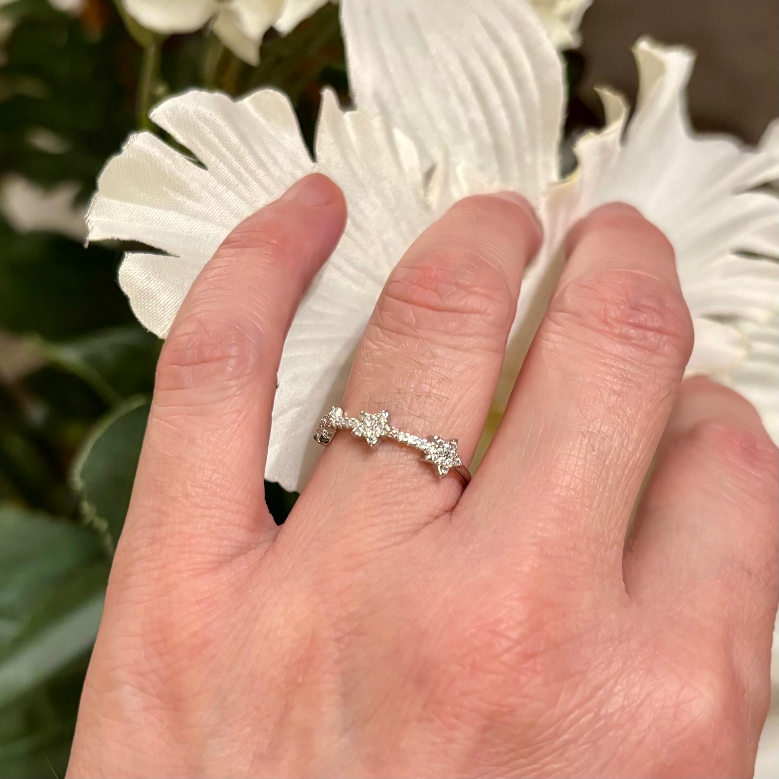 Anillo estrellas de Plata de ley rodiada con Circonitas 3