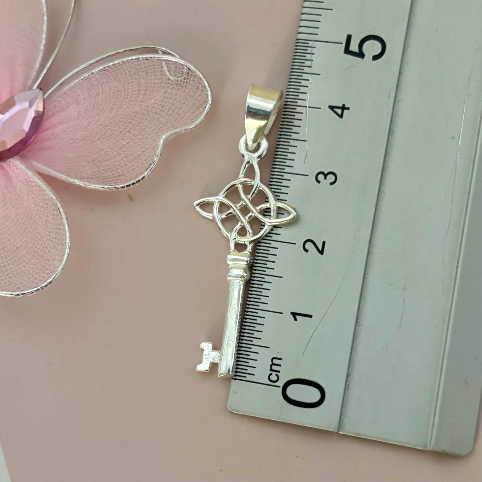 Llave nudo de bruja de Plata de ley 925 31mm x 15mm 4