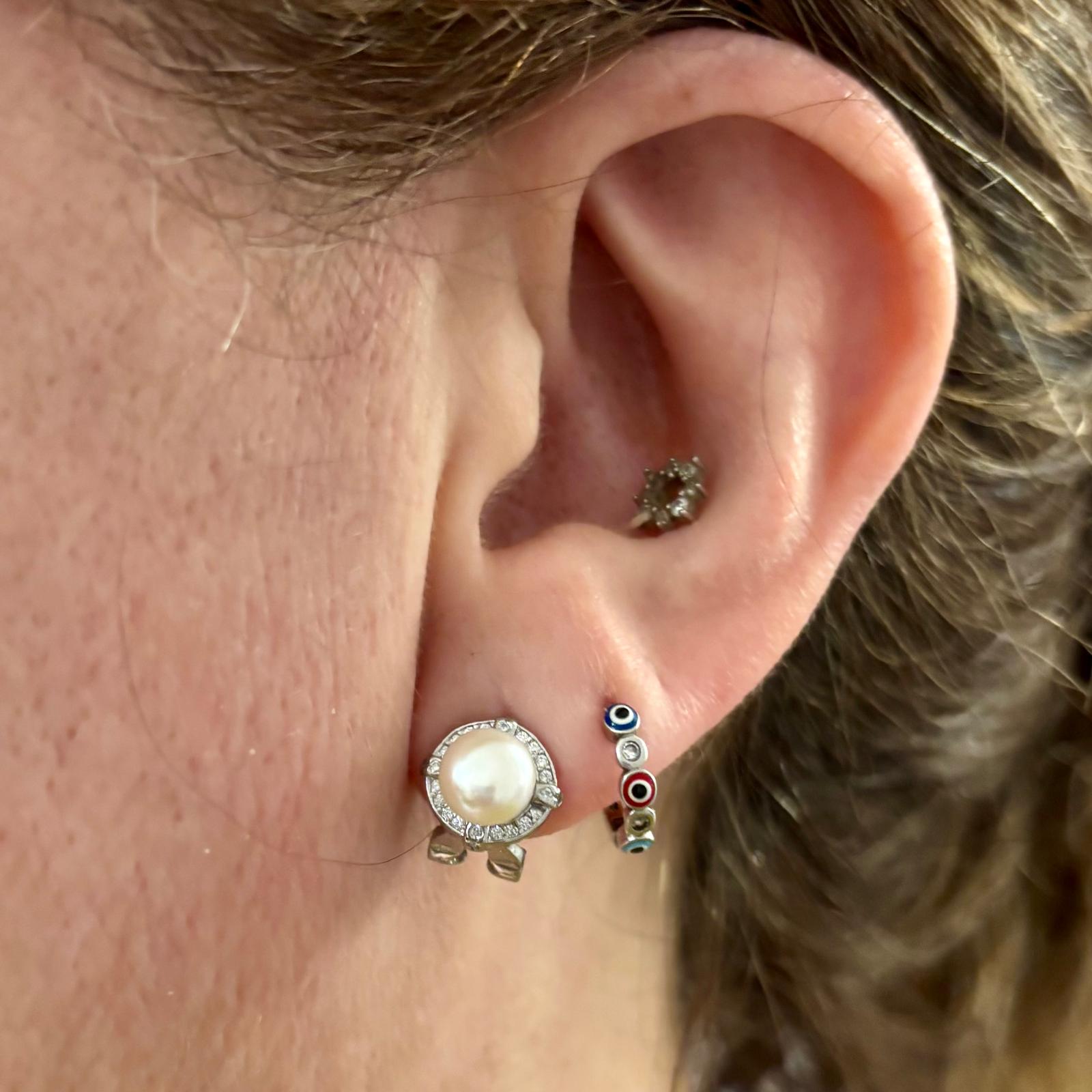 Pendientes de novia en Plata rodiada con Perlas cultivadas y Circonitas cierre omega 3