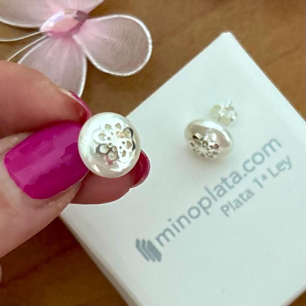 Pendientes Perla Plana 12mm flor de Plata de ley 925 3