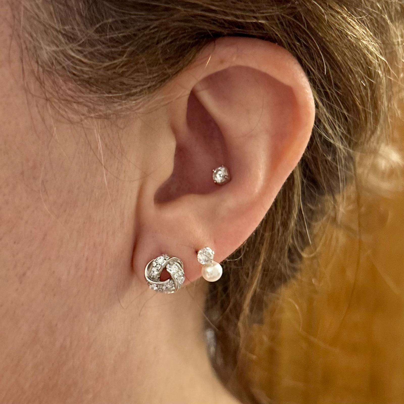 Pendientes nudo de Plata de ley rodiada con Circonitas blancas 4
