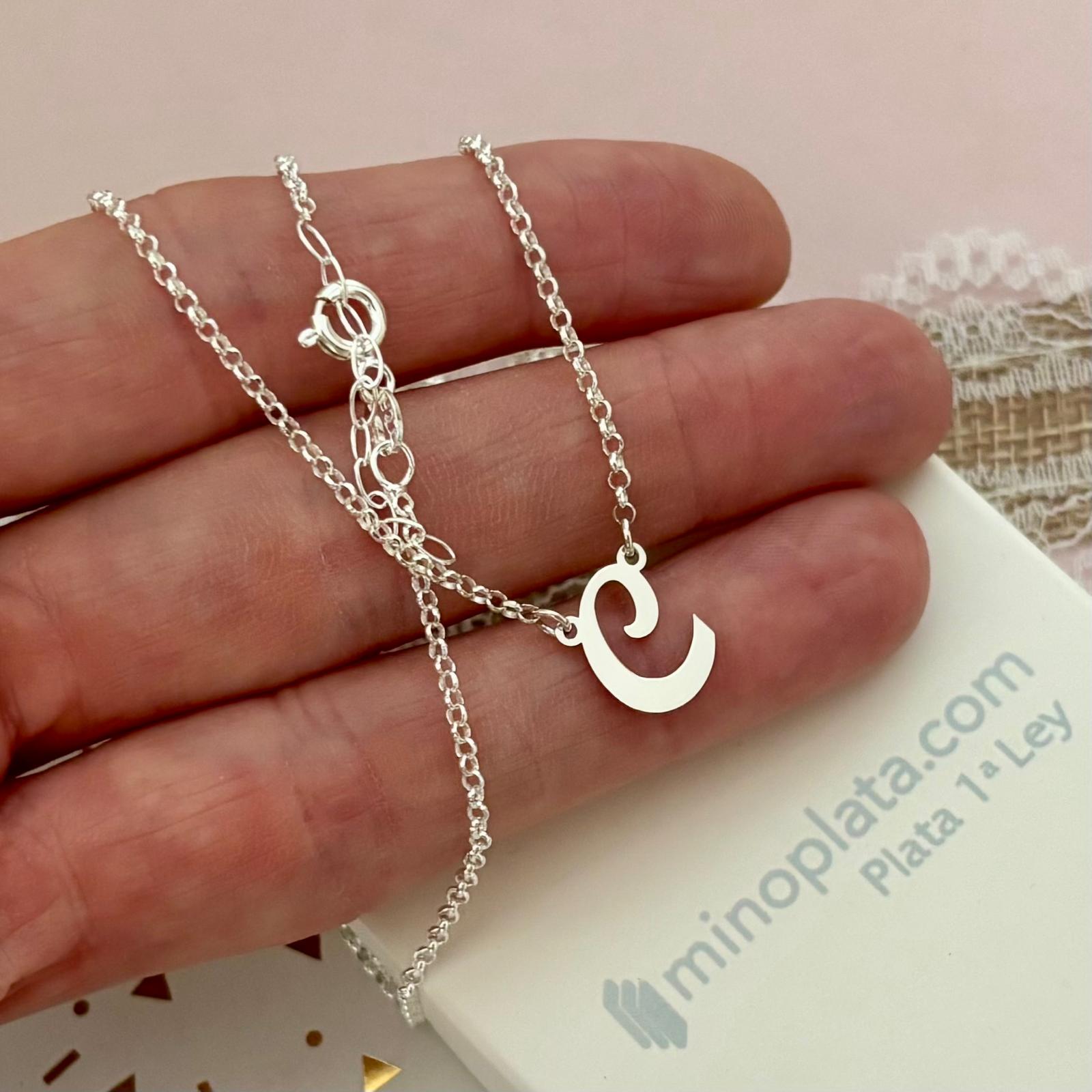 Gargantilla personalizada letra inglesa de Plata de ley_1