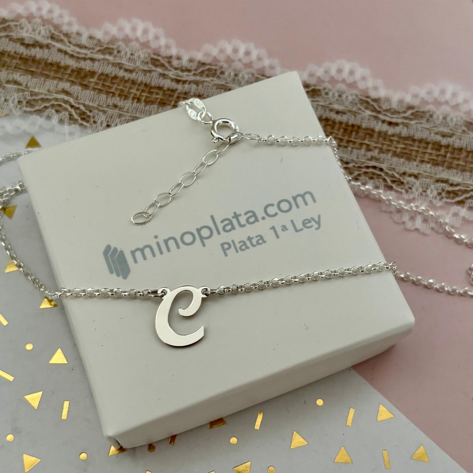Gargantilla personalizada letra inglesa de Plata de ley 4