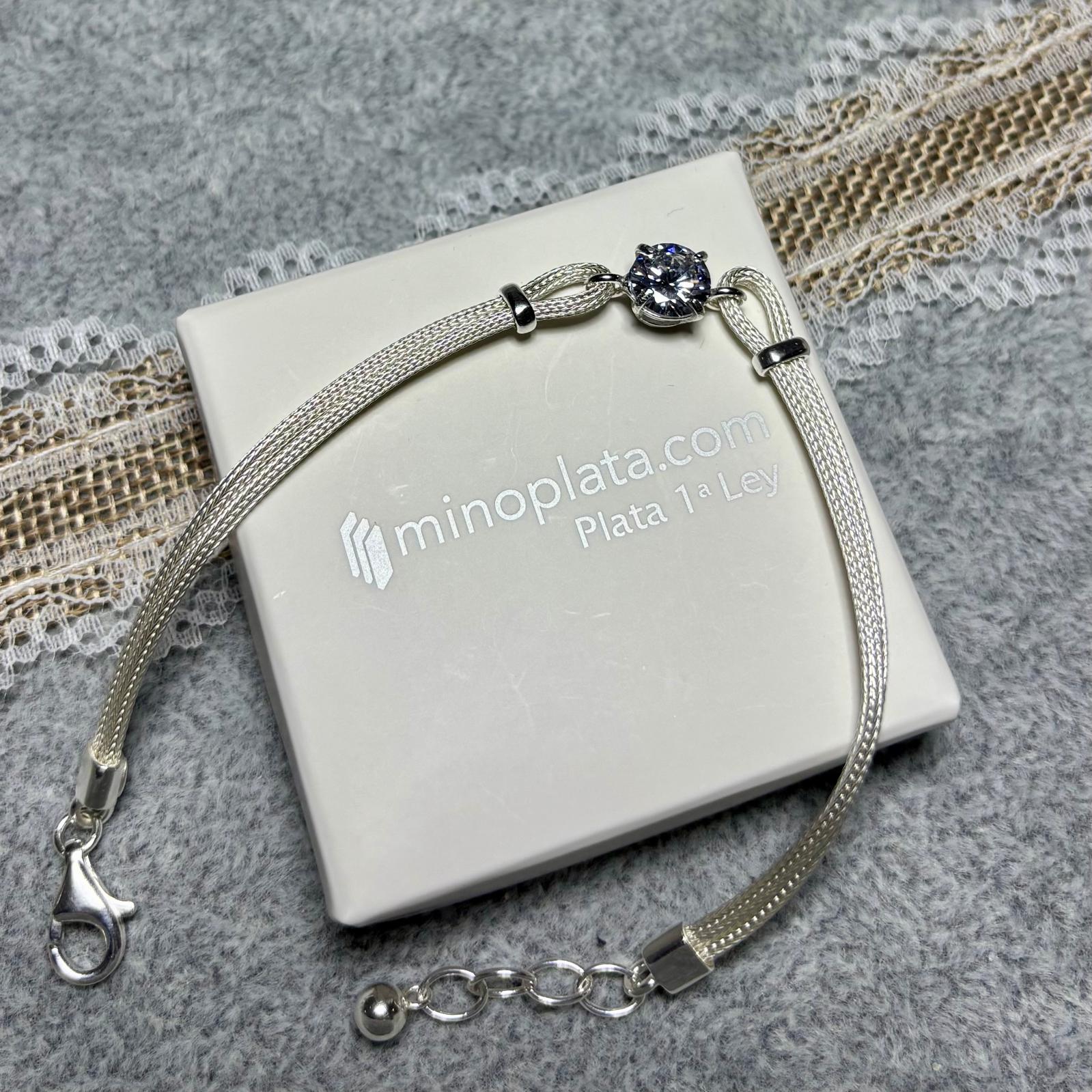 Pulsera cadena doble punto de luz central Circonita 4