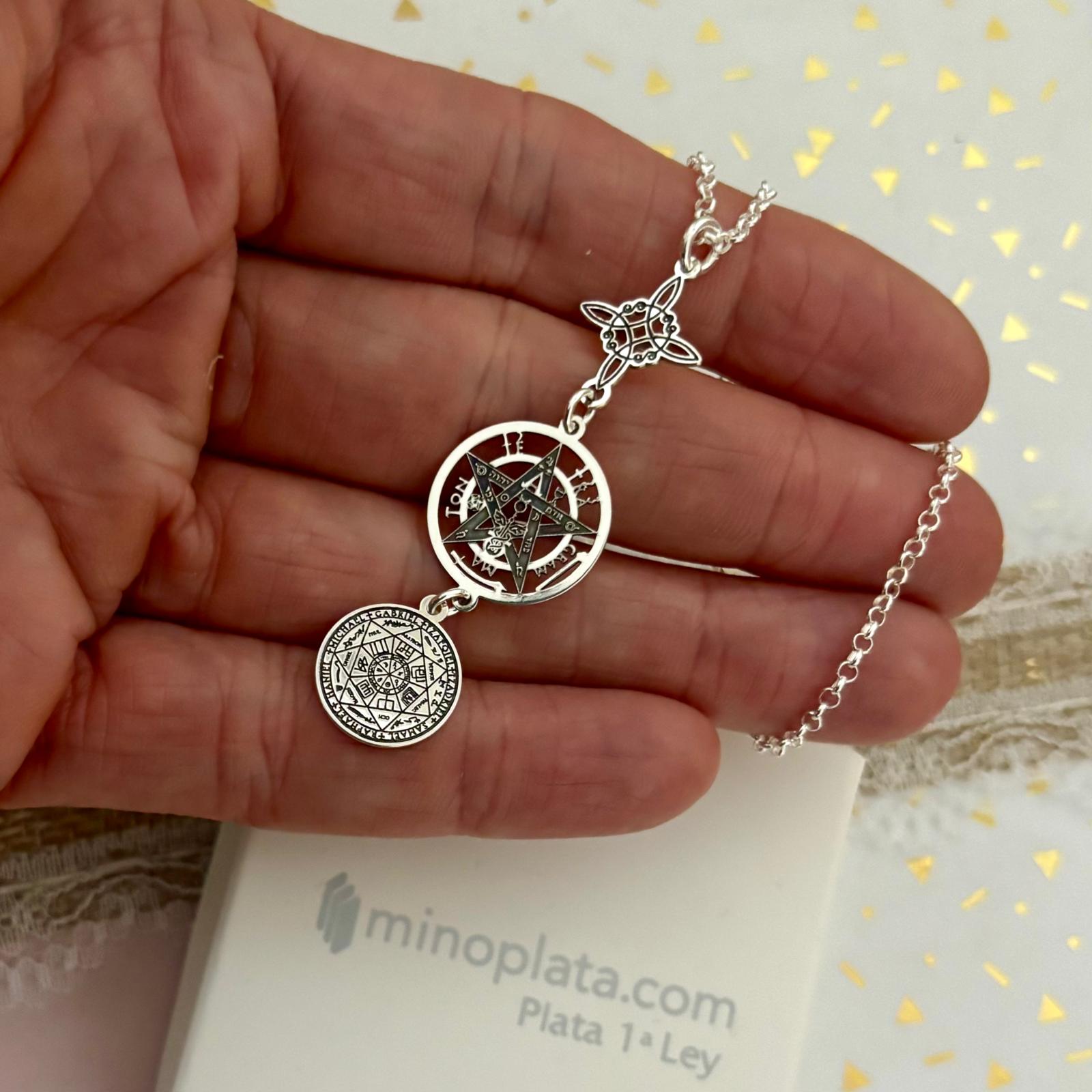Gargantilla triple protección nudo de bruja, tetragramatón y medalla de los siete Arcángeles_1