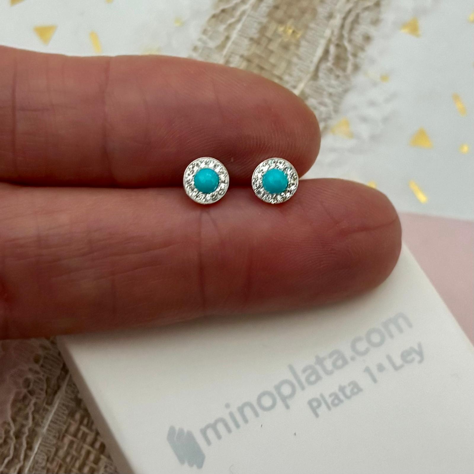 Pendientes de Plata de ley tallada con perlita color turquesa 5mm_1