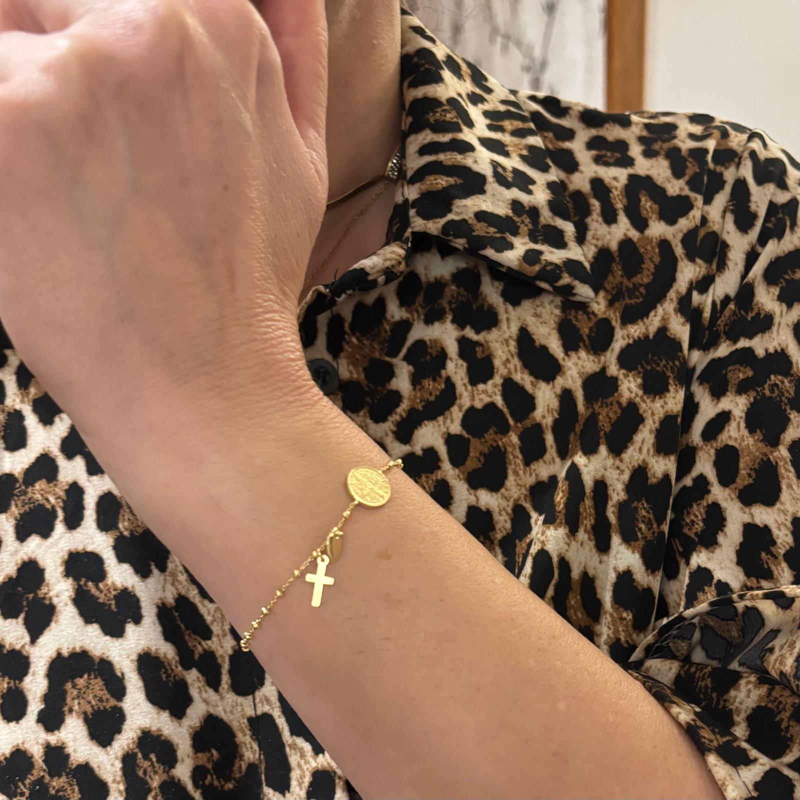 Pulsera Virgen Milagrosa y Cruz de San Benito bolitas de Plata de ley 925 chapada en Oro 5