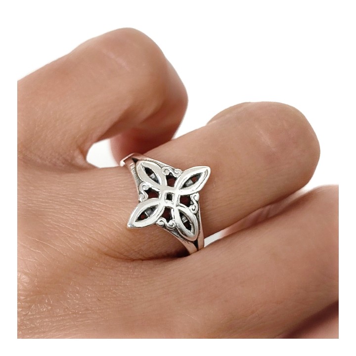 Anillo de Plata de ley envejecida Nudo de Bruja_1