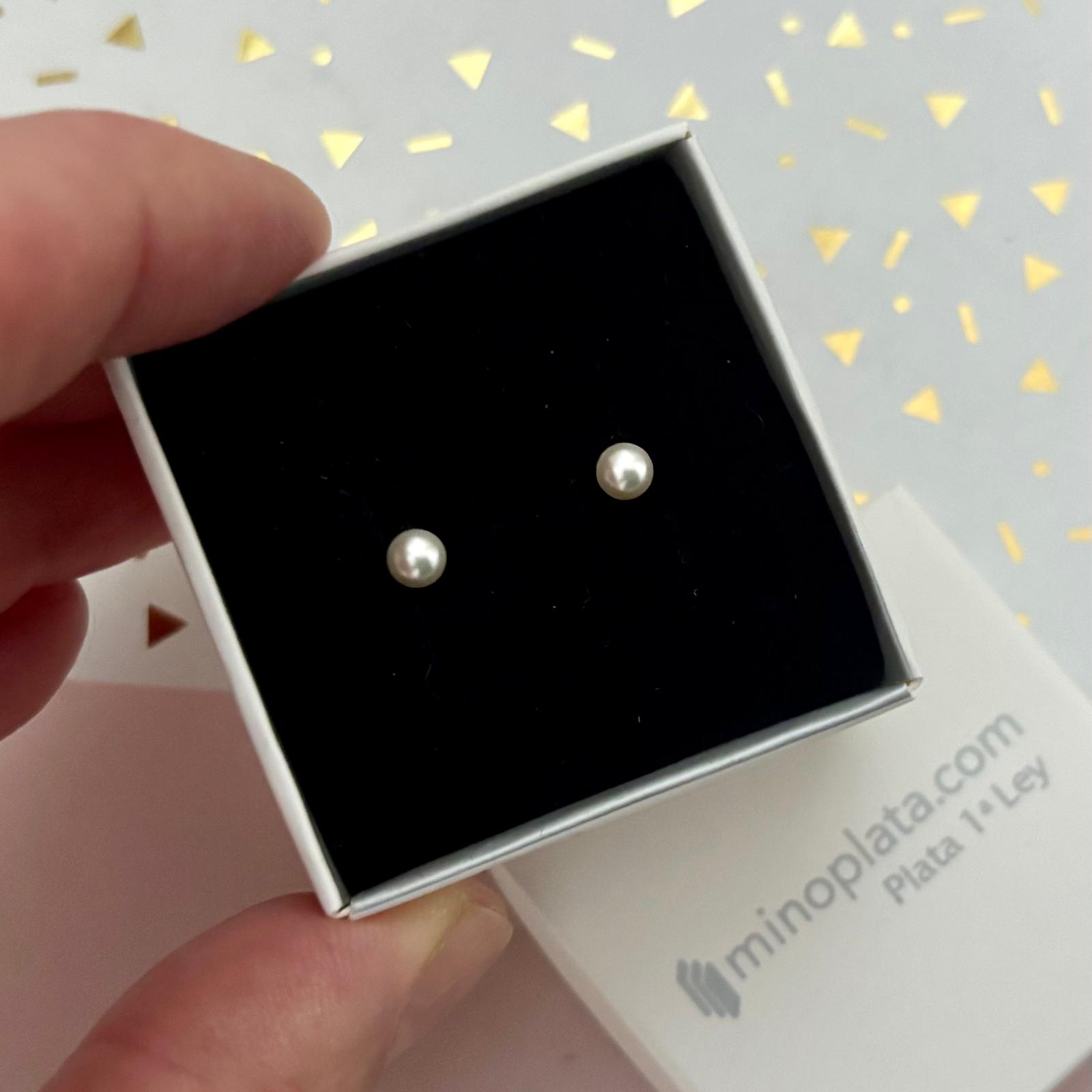 Pendientes bola Perla sintética 4mm en Plata de ley 925 5