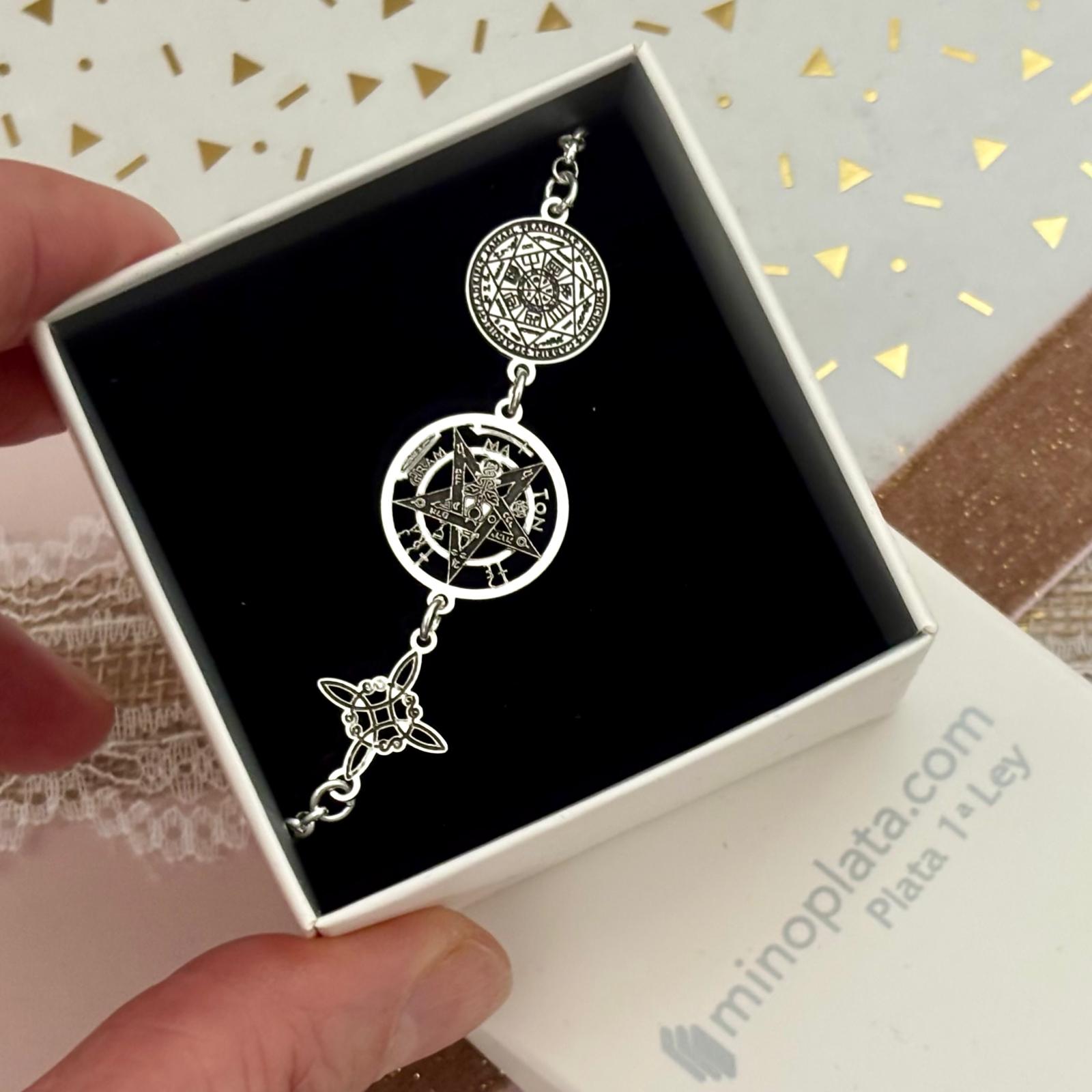 Pulsera triple protección Nudo de bruja, Tetragramatón y medalla de los siete Arcángeles de Plata 3