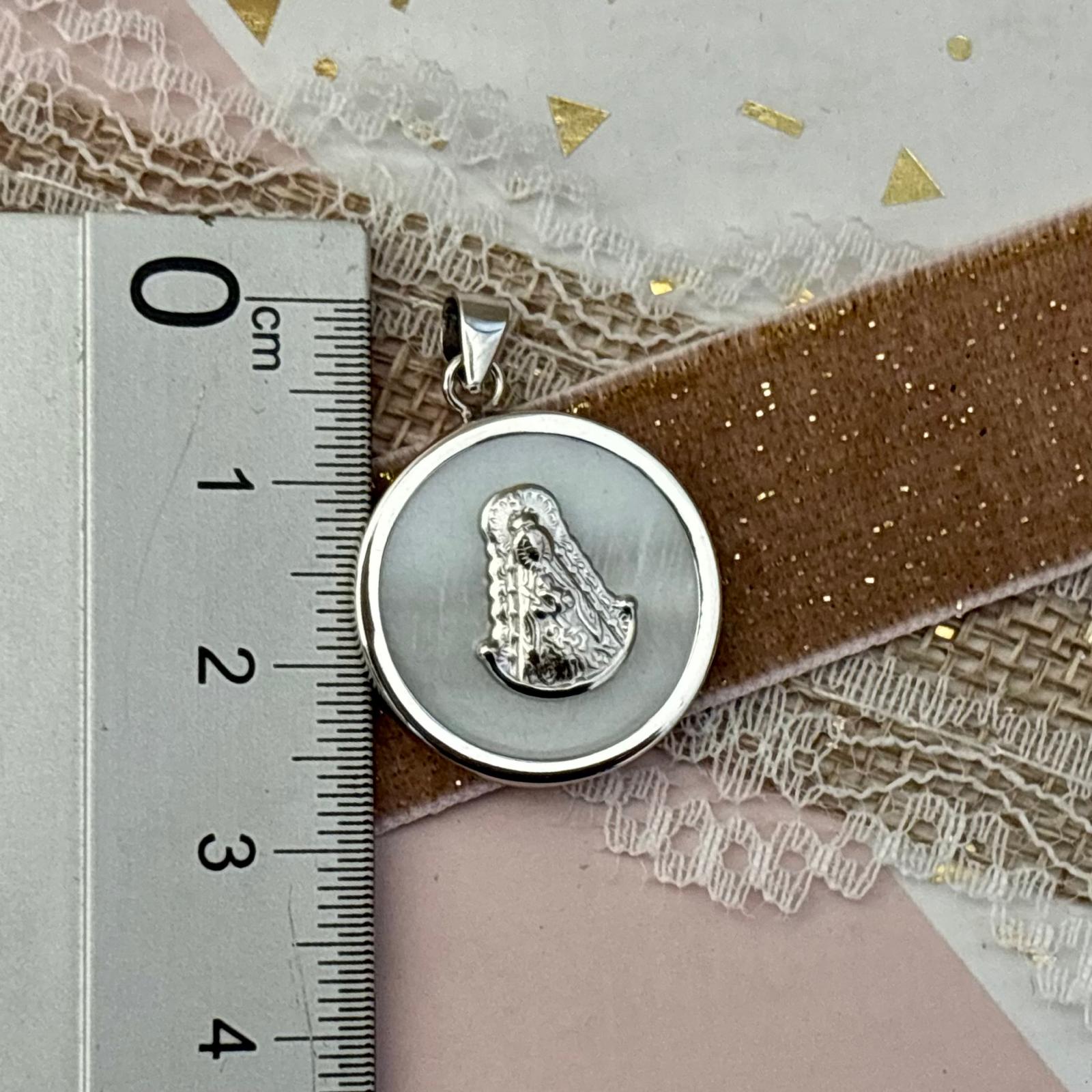 Medalla Virgen del Rocío de Plata de ley y Nácar 20mm 4